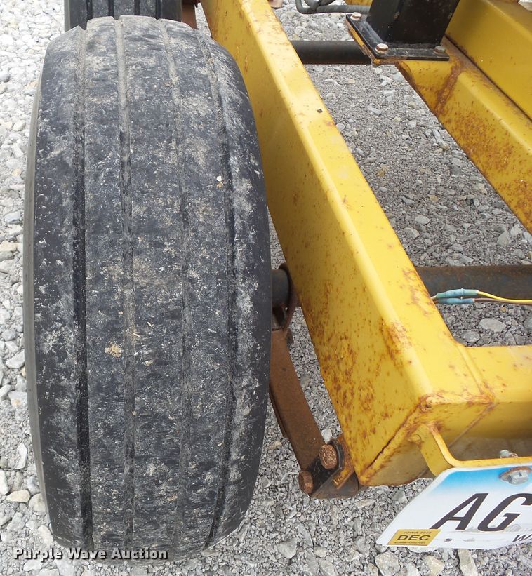 image for item GX9074 2012 Maxi Stringing tile trailer