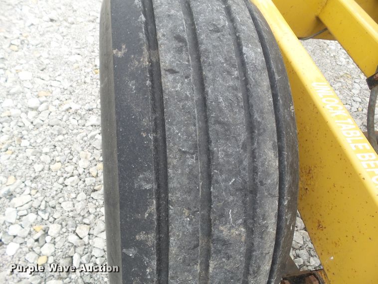 image for item GX9075 2013 Maxi Stringing tile trailer