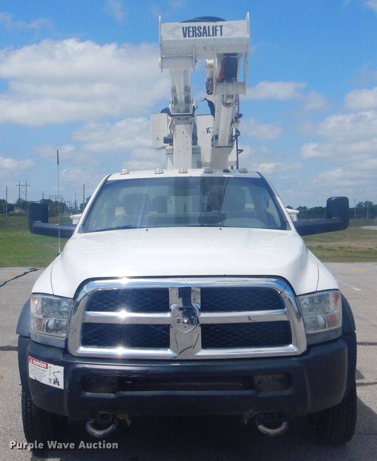 image for item GY9885 2014 Dodge Ram 5500  bucket truck