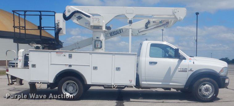 image for item GY9885 2014 Dodge Ram 5500  bucket truck