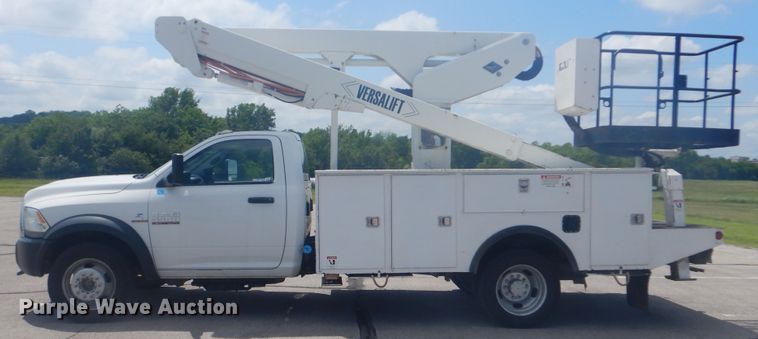 image for item GY9885 2014 Dodge Ram 5500  bucket truck