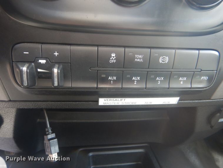 image for item GY9885 2014 Dodge Ram 5500  bucket truck