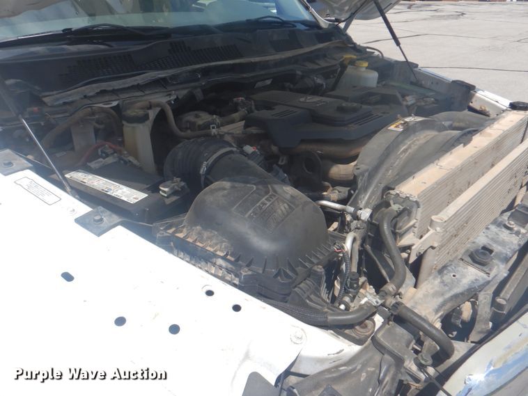 image for item GY9885 2014 Dodge Ram 5500  bucket truck