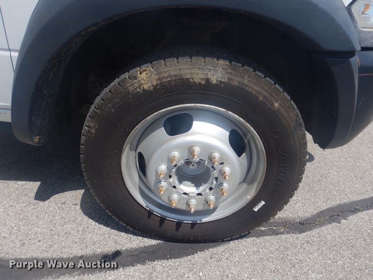 image for item GY9885 2014 Dodge Ram 5500  bucket truck