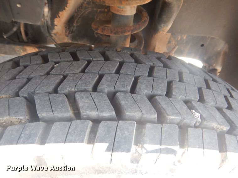 image for item GY9885 2014 Dodge Ram 5500  bucket truck