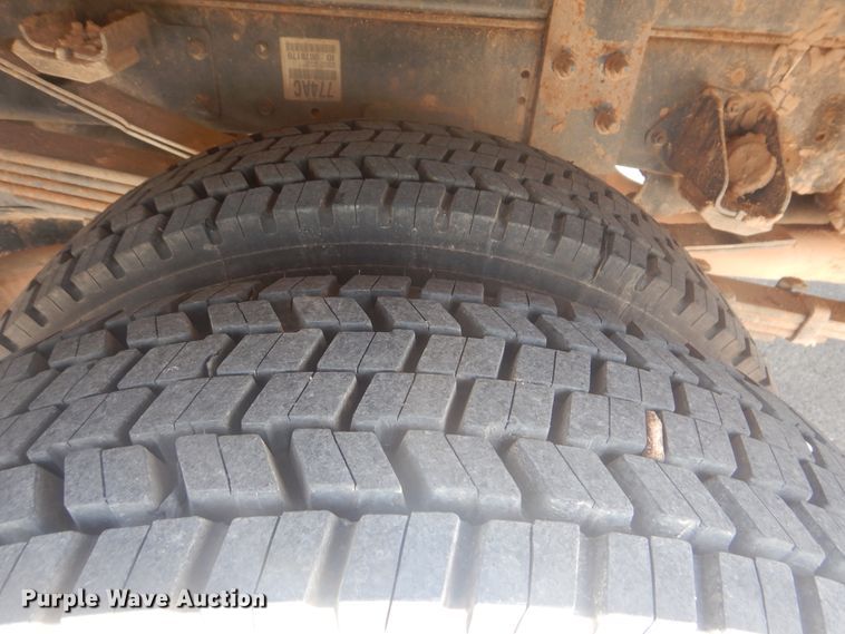 image for item GY9885 2014 Dodge Ram 5500  bucket truck