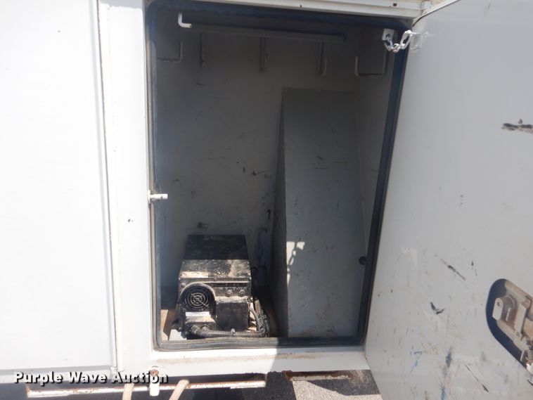 image for item GY9885 2014 Dodge Ram 5500  bucket truck