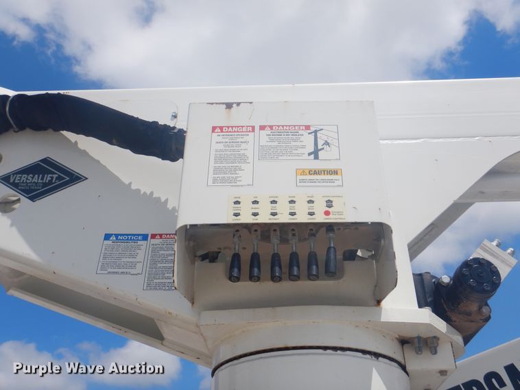 image for item GY9885 2014 Dodge Ram 5500  bucket truck