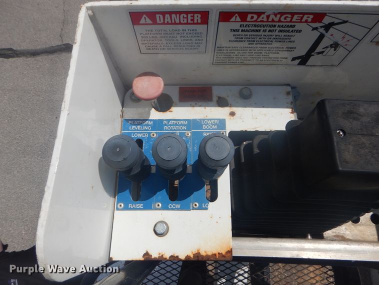 image for item GY9885 2014 Dodge Ram 5500  bucket truck