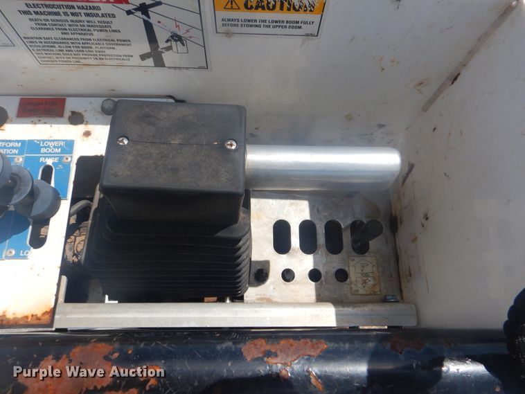 image for item GY9885 2014 Dodge Ram 5500  bucket truck