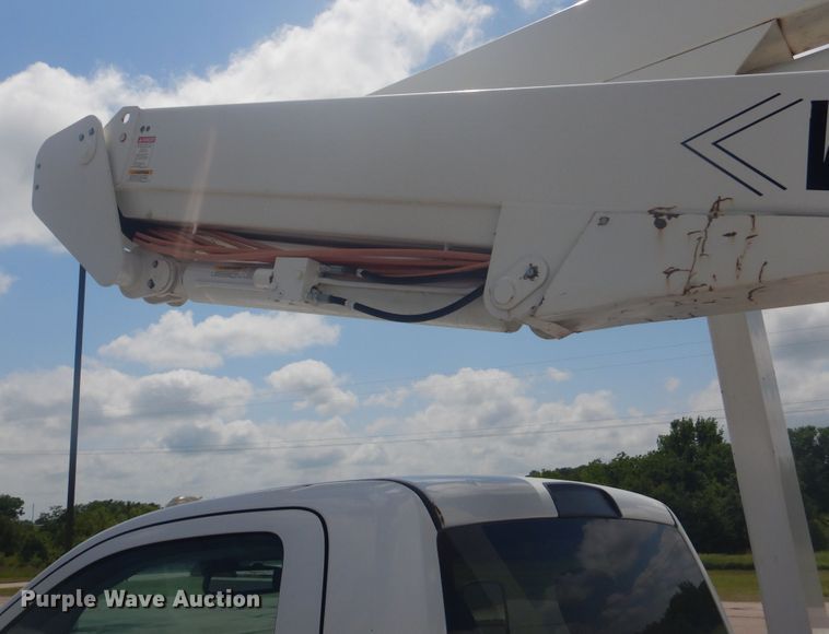 image for item GY9885 2014 Dodge Ram 5500  bucket truck