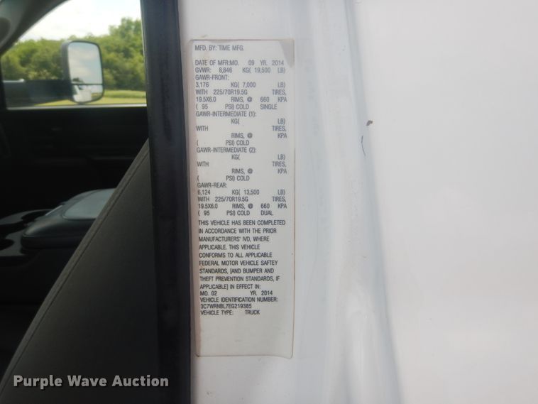 image for item GY9885 2014 Dodge Ram 5500  bucket truck