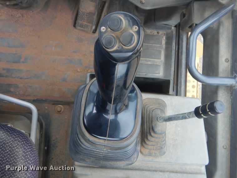 image for item GY9890 2013 John Deere 244J  wheel loader