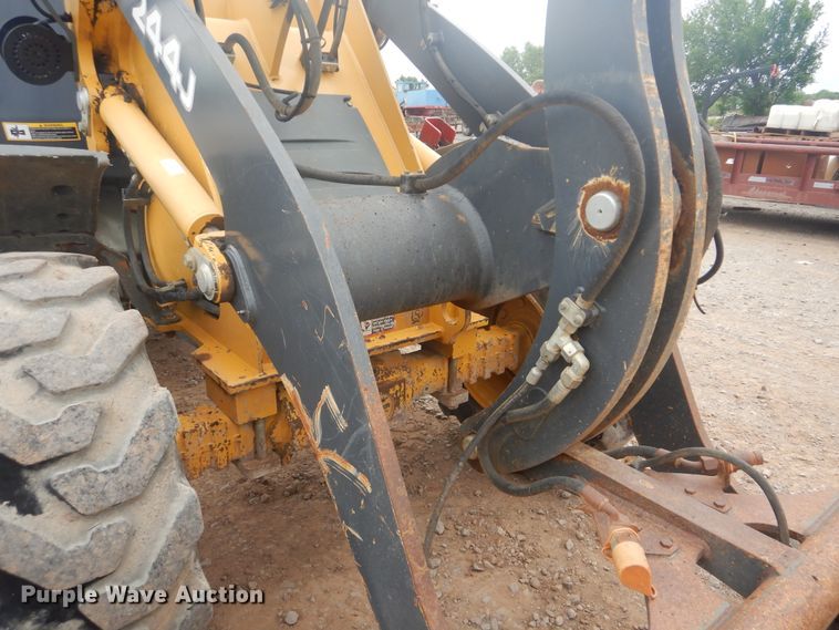 image for item GY9890 2013 John Deere 244J  wheel loader