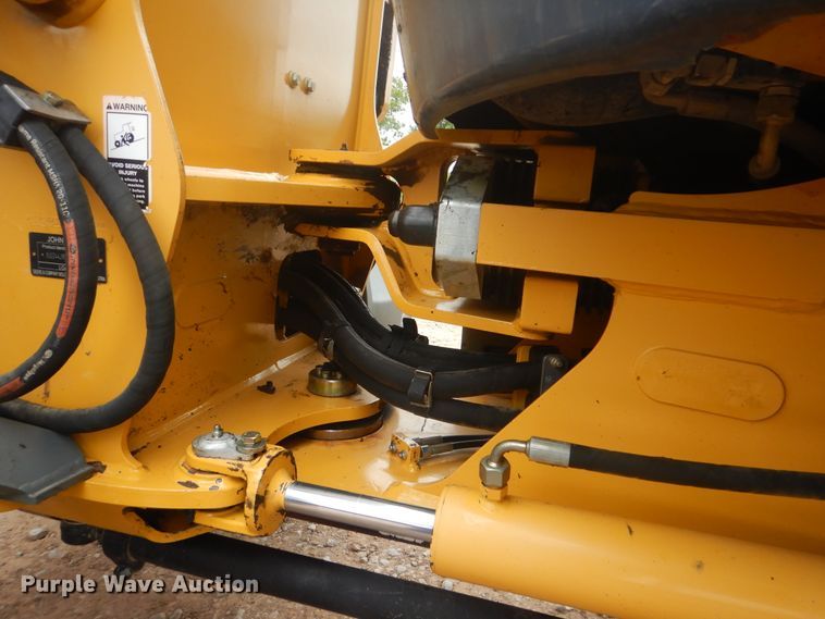 image for item GY9890 2013 John Deere 244J  wheel loader