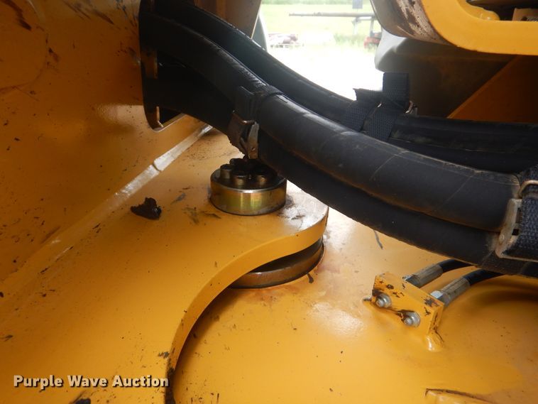 image for item GY9890 2013 John Deere 244J  wheel loader