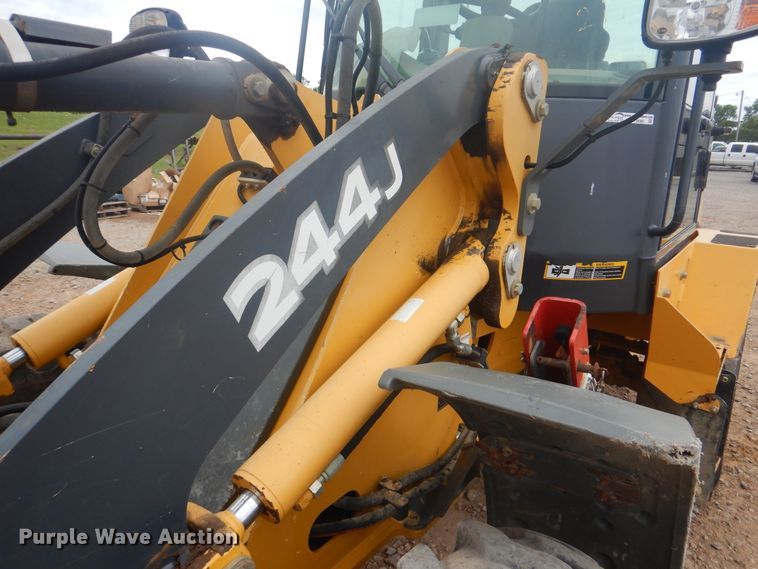 image for item GY9890 2013 John Deere 244J  wheel loader