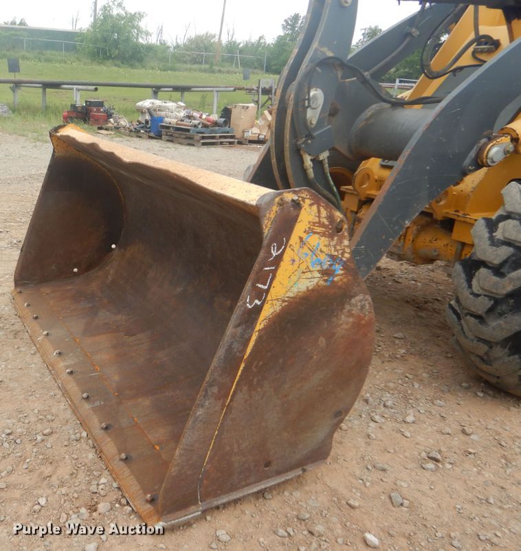 image for item GY9890 2013 John Deere 244J  wheel loader
