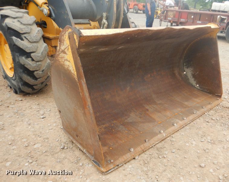 image for item GY9890 2013 John Deere 244J  wheel loader