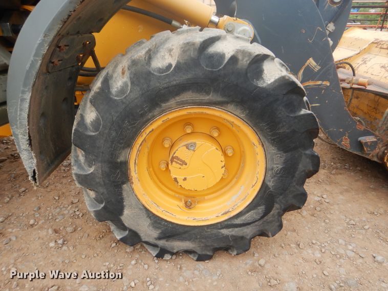 image for item GY9890 2013 John Deere 244J  wheel loader