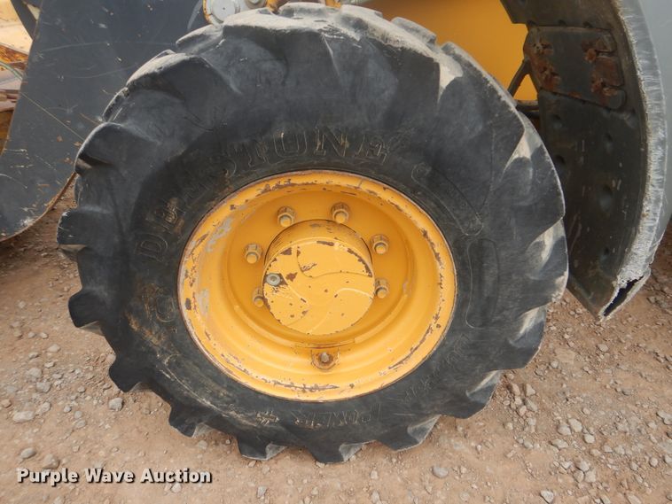image for item GY9890 2013 John Deere 244J  wheel loader