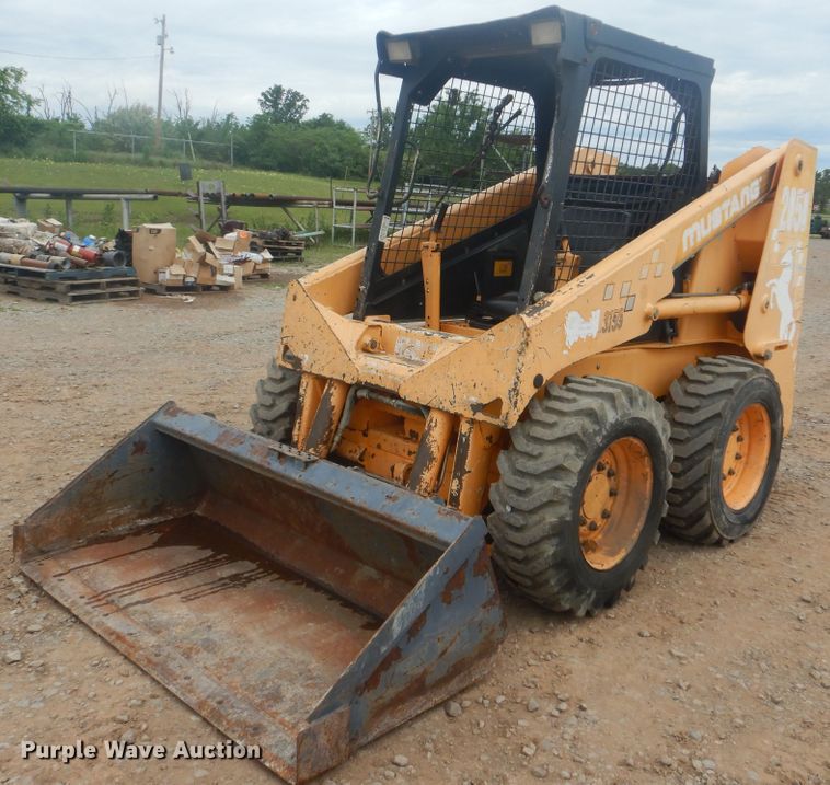 image for item GY9891 1998 Mustang 2050  skid steer loader