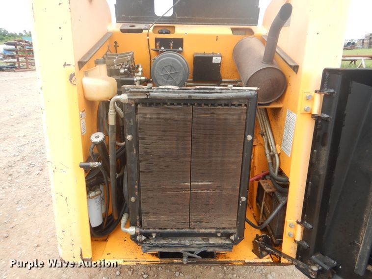 image for item GY9891 1998 Mustang 2050  skid steer loader