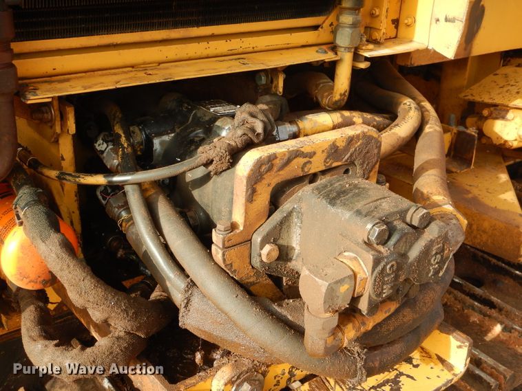 image for item HC9028 1993 Vermeer T-800HT  trencher