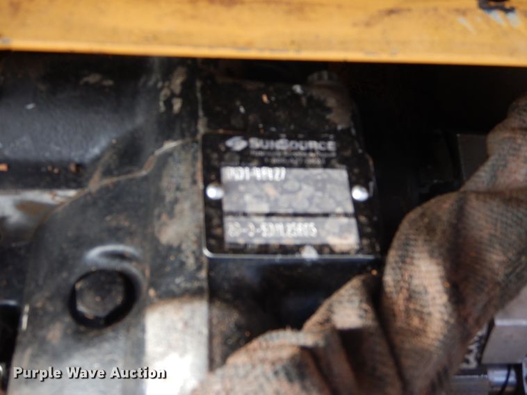 image for item HC9028 1993 Vermeer T-800HT  trencher