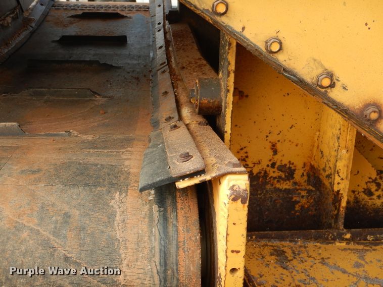 image for item HC9028 1993 Vermeer T-800HT  trencher