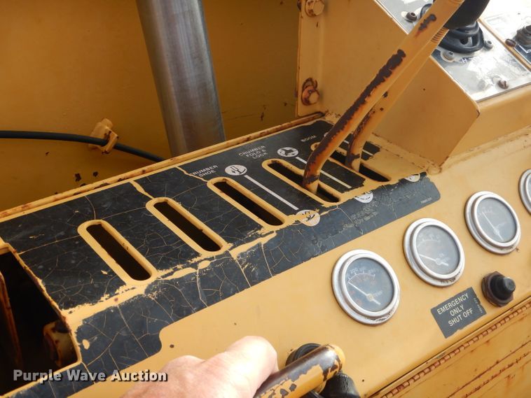 image for item HC9028 1993 Vermeer T-800HT  trencher