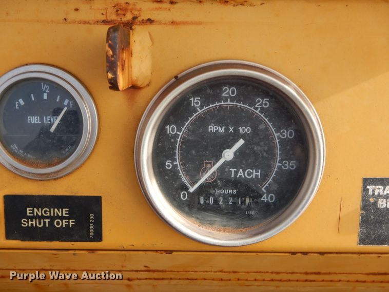 image for item HC9028 1993 Vermeer T-800HT  trencher