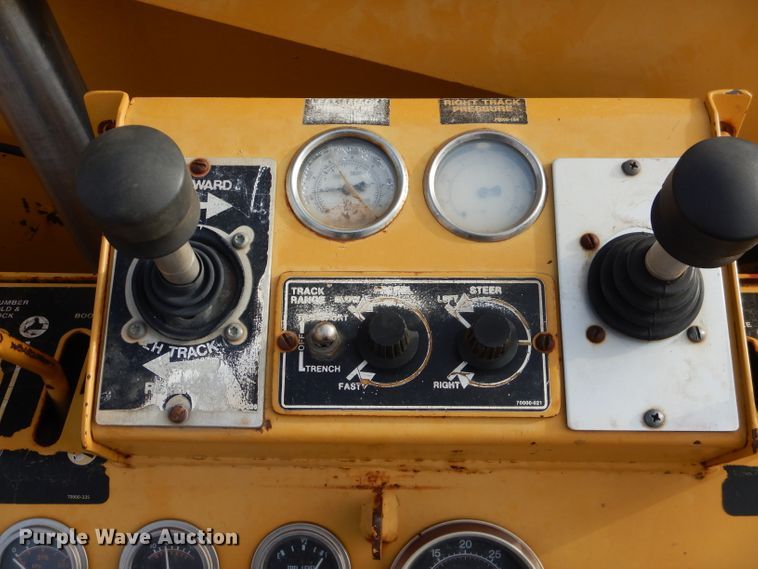 image for item HC9028 1993 Vermeer T-800HT  trencher