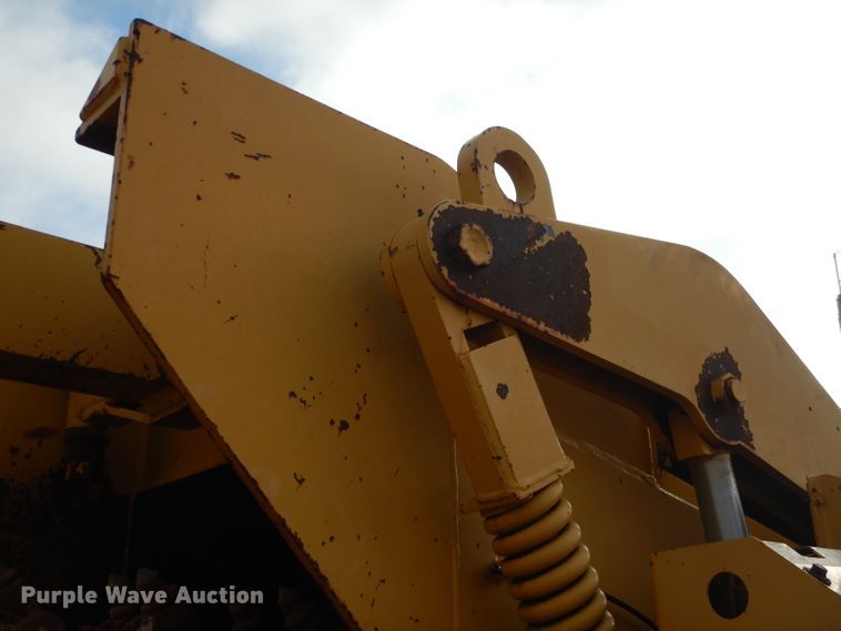 image for item HC9028 1993 Vermeer T-800HT  trencher