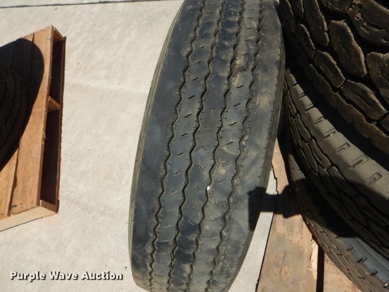 image for item HM9514 (16) tires