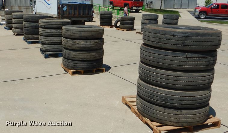 image for item HM9515 (25) 11R24.5 tires