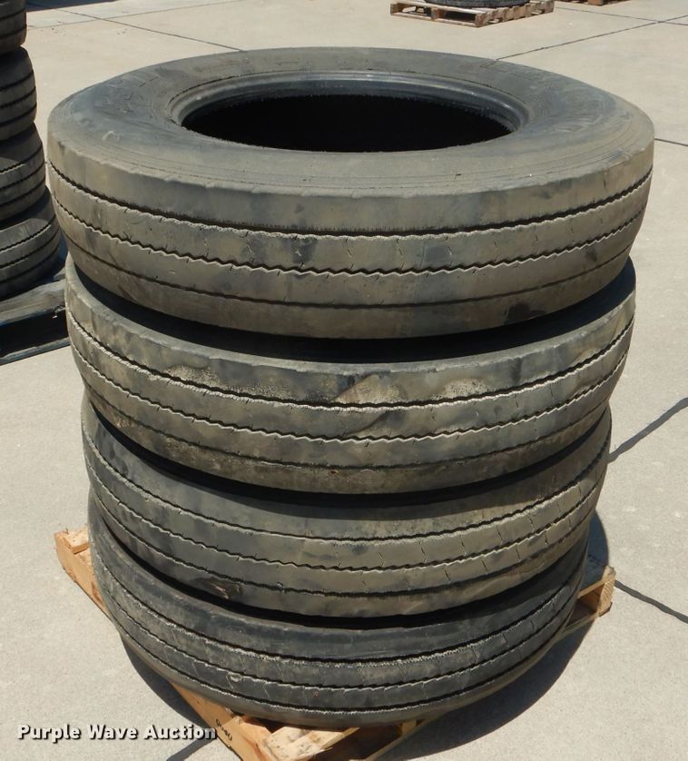 image for item HM9515 (25) 11R24.5 tires