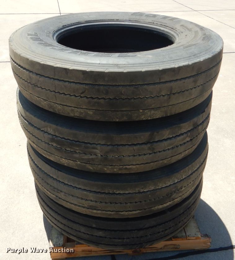 image for item HM9515 (25) 11R24.5 tires