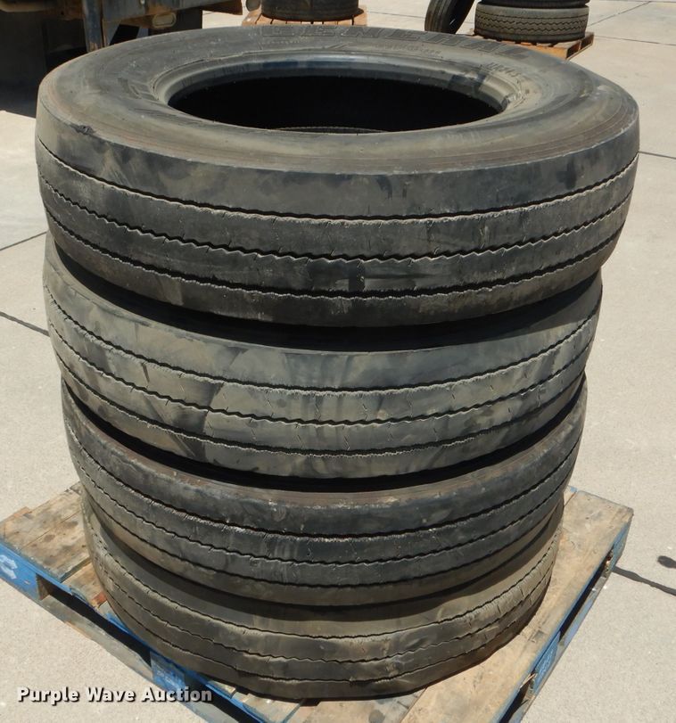 image for item HM9515 (25) 11R24.5 tires