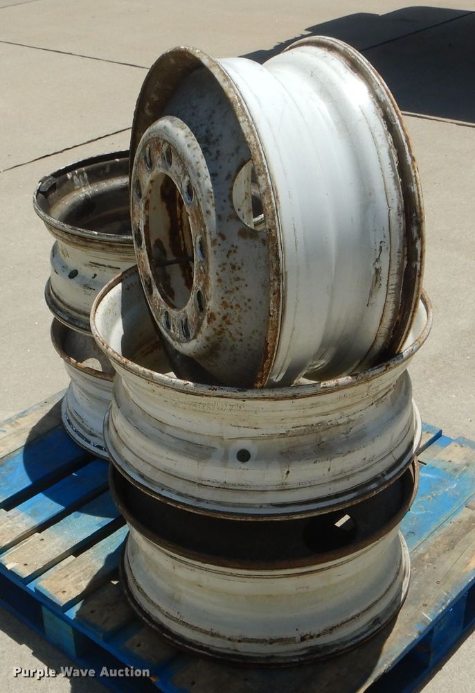 image for item HM9516 (5) 24.5 steel wheels