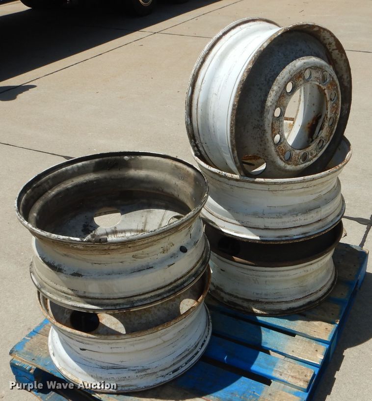 image for item HM9516 (5) 24.5 steel wheels