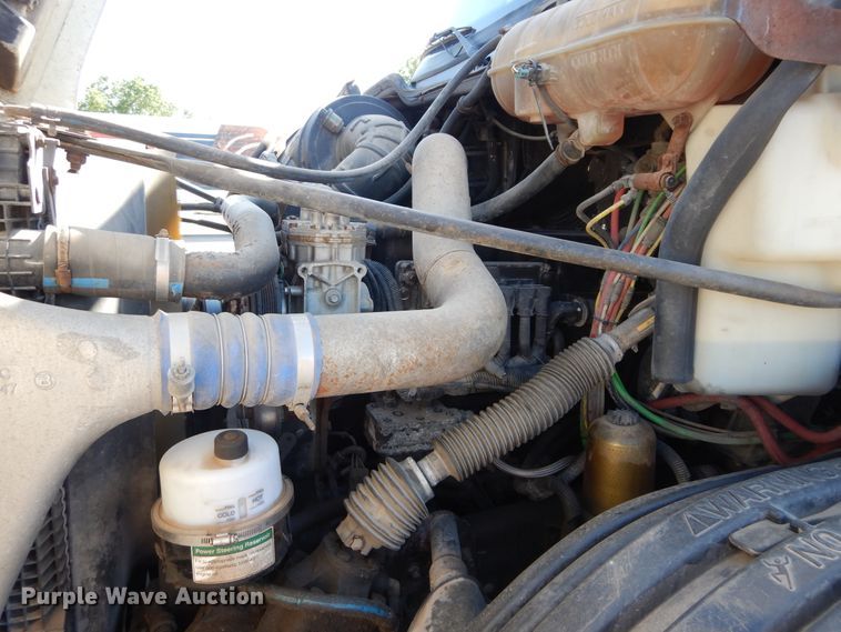 image for item HS9552 2002 Freightliner Century Class ST  semi truck