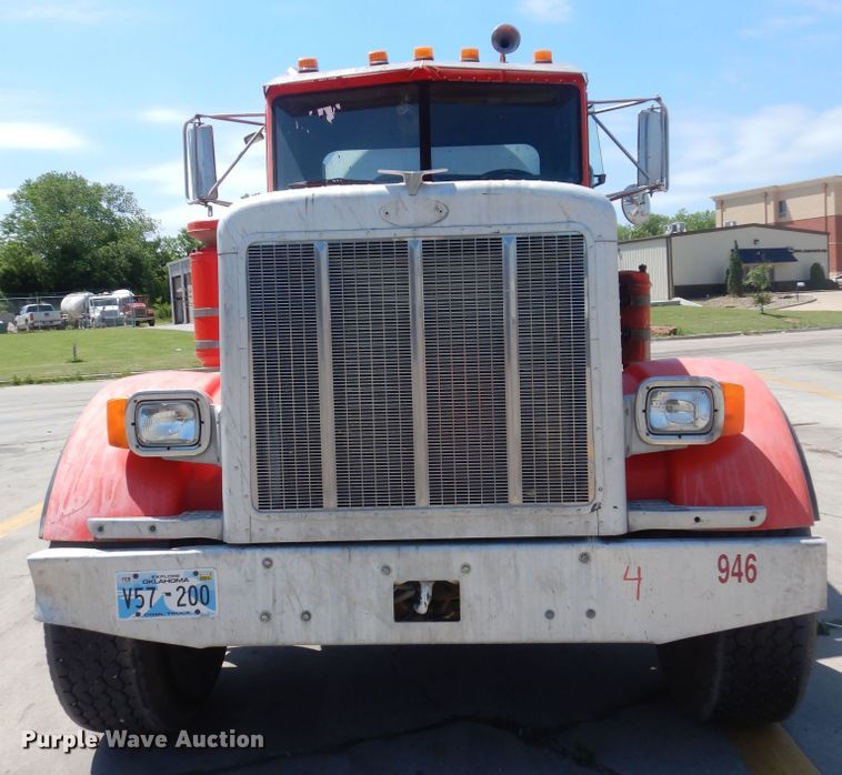 image for item HS9554 2000 Peterbilt 357  ready mix truck