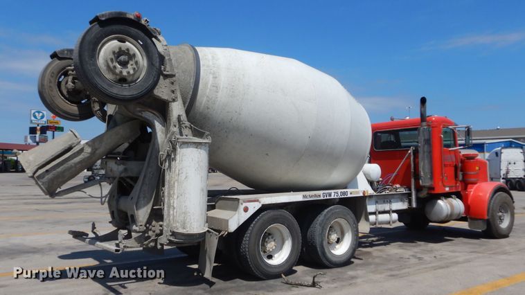 image for item HS9554 2000 Peterbilt 357  ready mix truck