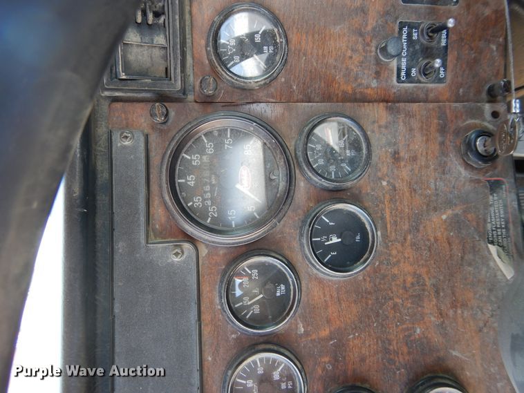 image for item HS9554 2000 Peterbilt 357  ready mix truck