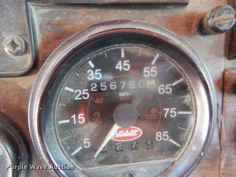 image for item HS9554 2000 Peterbilt 357  ready mix truck