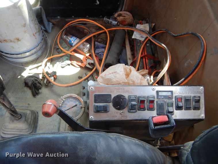 image for item HS9554 2000 Peterbilt 357  ready mix truck