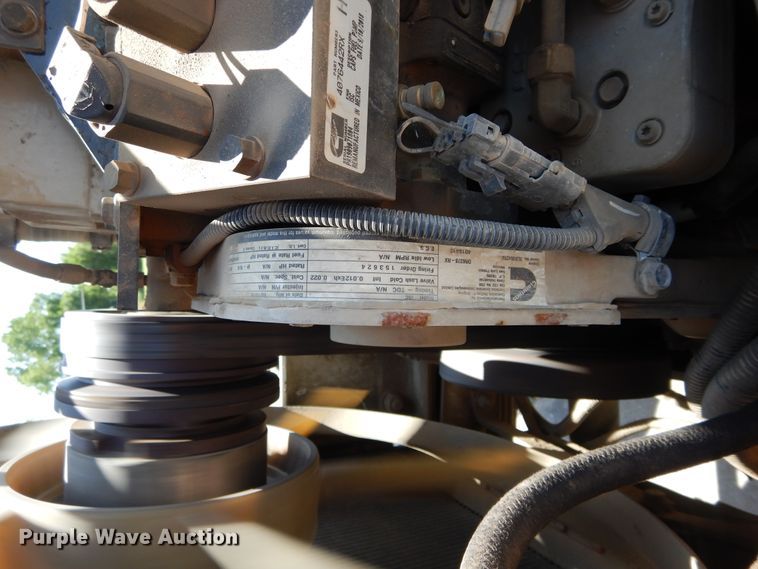 image for item HS9554 2000 Peterbilt 357  ready mix truck