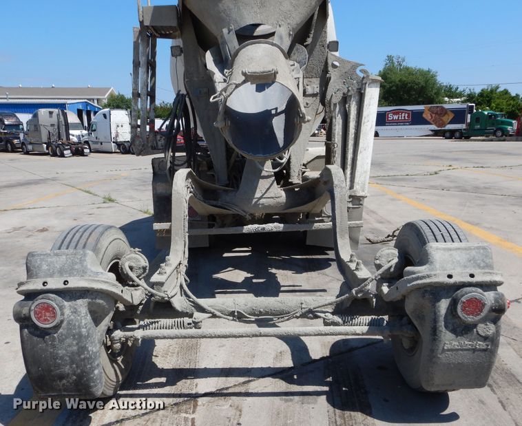 image for item HS9554 2000 Peterbilt 357  ready mix truck