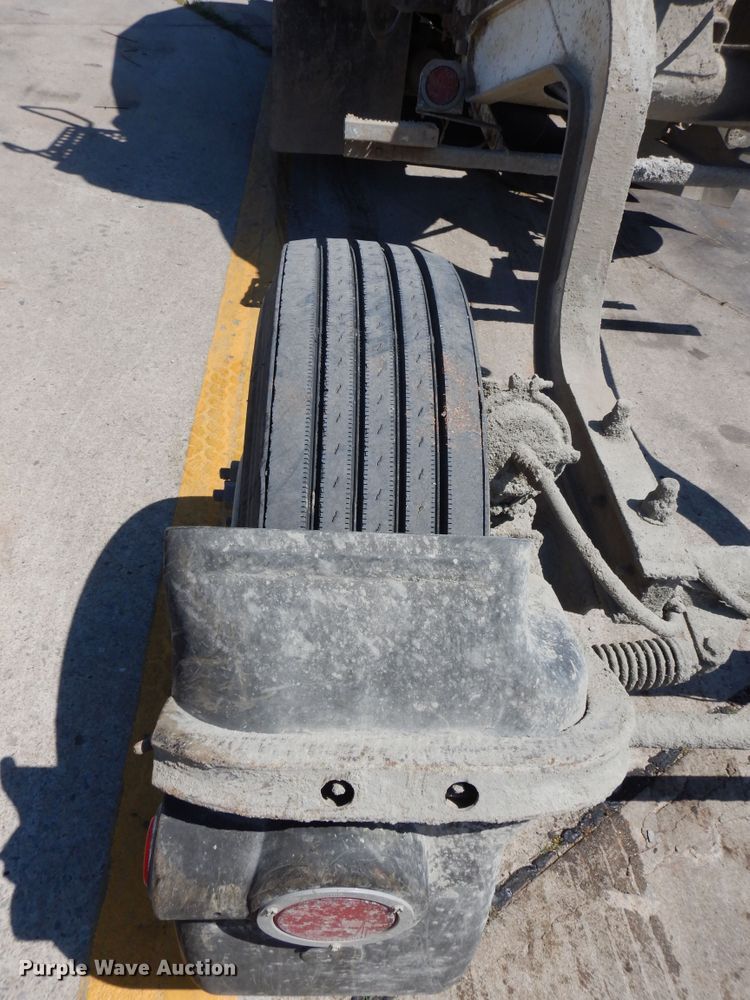 image for item HS9554 2000 Peterbilt 357  ready mix truck